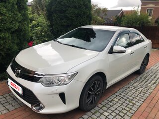 2016 Toyota Camry VII (XV50) Рестайлинг, белый, 2050000 рублей, вид 2