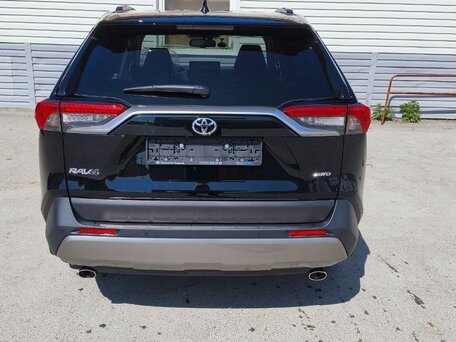 2024 Toyota RAV4 V (XA50), чёрный, 5750000 рублей, вид 5