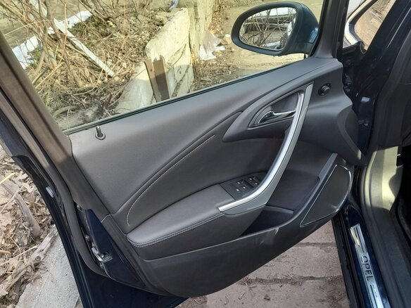 2011 Opel Astra J, синий, 1300000 рублей - вид 17