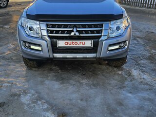 2015 Mitsubishi Pajero IV Рестайлинг 2, серебристый, 2900000 рублей, вид 2