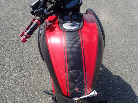 2015 Ducati Diavel Carbon, красный, 1550000 рублей - вид 12