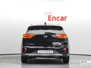 2020 Kia Niro I Рестайлинг, чёрный, 1700000 рублей, вид 4