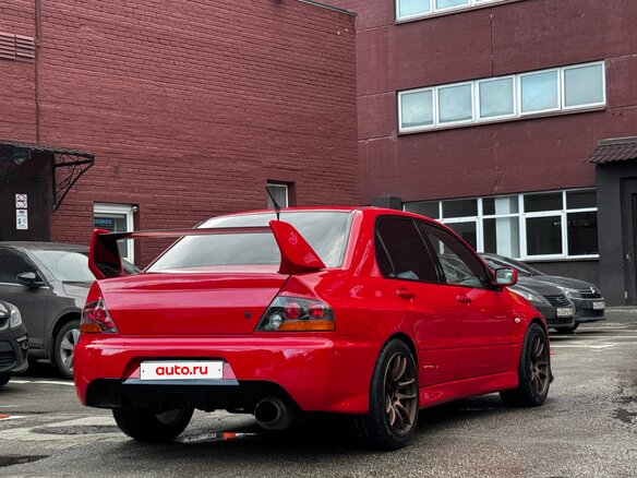 2006 Mitsubishi Lancer Evolution IX, красный, 3400000 рублей - вид 4