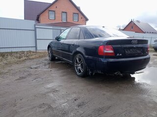 1999 Audi A4 I (B5) Рестайлинг, синий, 140000 рублей, вид 4