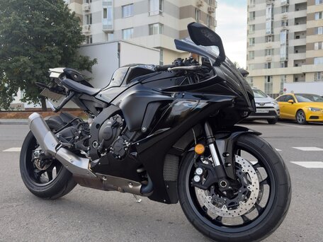 2022 Yamaha YZF-R1, чёрный, 2400000 рублей, вид 2