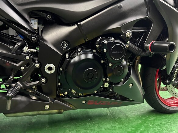 2020 Suzuki GSX-S 1000, серый, 995000 рублей - вид 20