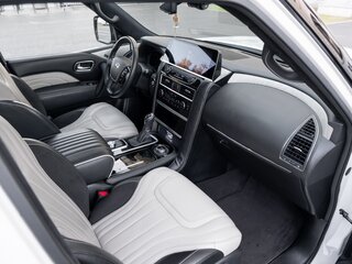 2018 Infiniti QX80 I Рестайлинг 2, белый, 5600000 рублей, вид 1