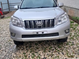 2010 Toyota Land Cruiser Prado 150 Series, серебристый, 2900000 рублей, вид 2