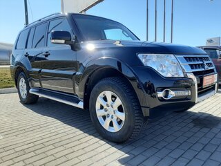 2015 Mitsubishi Pajero IV Рестайлинг 2, чёрный, 2530000 рублей, вид 2