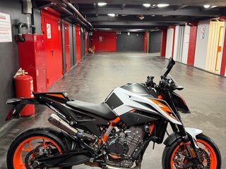 2021 KTM 890 Duke R, белый, 770000 рублей, вид 5