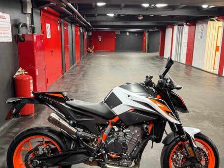 2021 KTM 890 Duke R, белый, 770000 рублей, вид 5