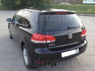 2010 Volkswagen Golf VI, чёрный, 800000 рублей, вид 2