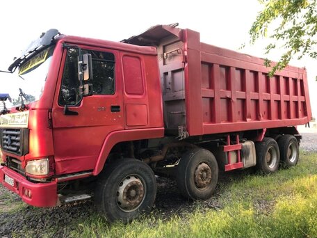 2006 Sinotruk Howo HW76, красный, 1350000 рублей, вид 3
