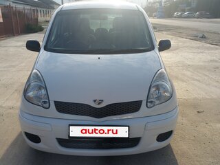 2004 Toyota FunCargo, белый, 555000 рублей, вид 1