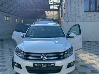 2013 Volkswagen Tiguan I Рестайлинг, белый, 1800000 рублей, вид 4
