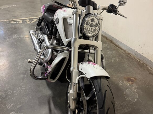 2011 Harley-Davidson V-Rod Muscle, розовый, 1300000 рублей - вид 11