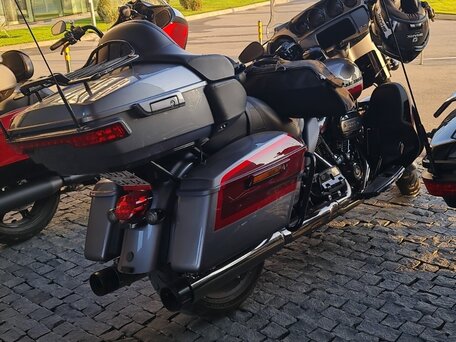 2019 Harley-Davidson CVO, серый, 4000000 рублей, вид 4