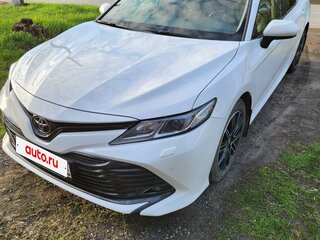 2018 Toyota Camry VIII (XV70), белый, 2900000 рублей, вид 4