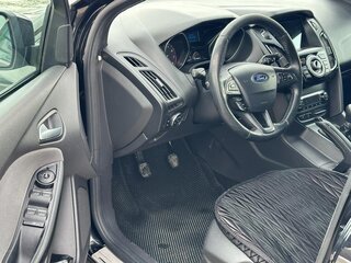 2013 Ford Focus III, чёрный, 1050000 рублей, вид 4