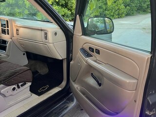 2006 Chevrolet Tahoe II, чёрный, 1500000 рублей, вид 4