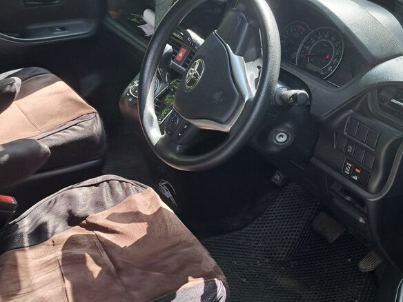 2018 Toyota Voxy III (R80) Рестайлинг, серый, 2000000 рублей - вид 2