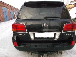 2010 Lexus LX 570 III, чёрный, 2000000 рублей, вид 5