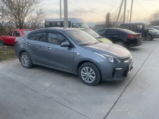 2020 Kia Rio IV, серый, 1300000 рублей, вид 2