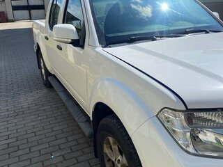2014 Nissan Navara (Frontier) III (D40) Рестайлинг, белый, 1880000 рублей, вид 1