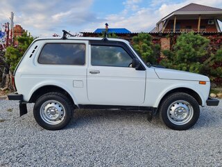 2014 Lada (ВАЗ) 2121 (4x4) I Рестайлинг, белый, 800000 рублей, вид 2
