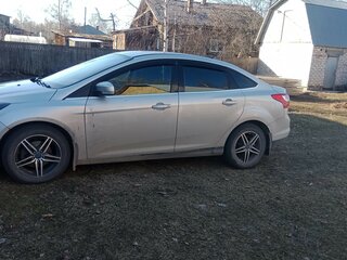 2011 Ford Focus III, серый, 750000 рублей, вид 4