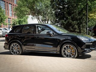 2016 Porsche Cayenne Turbo S II Рестайлинг (958), чёрный, 17000000 рублей, вид 4