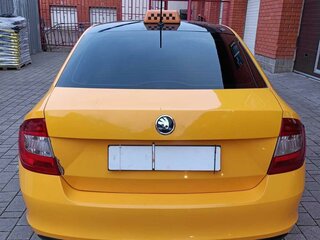 2015 Skoda Rapid I, жёлтый, 470000 рублей, вид 4