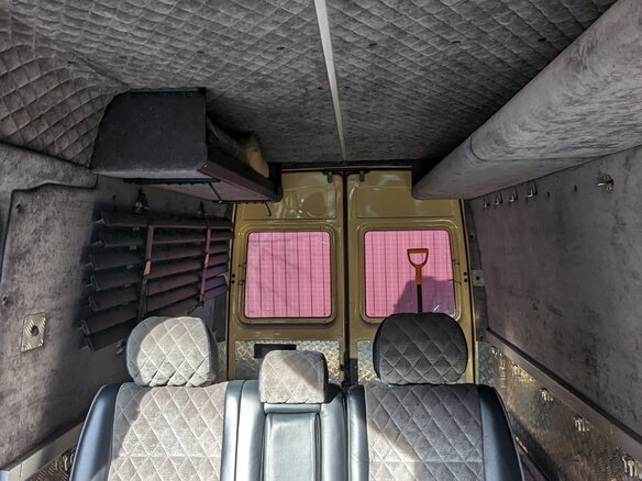 2005 Mercedes-Benz Sprinter, жёлтый, 3300000 рублей - вид 16
