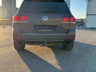 2008 Volkswagen Touareg I Рестайлинг, серый, 1300000 рублей, вид 4