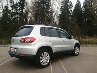2010 Volkswagen Tiguan I, серебристый, 900000 рублей, вид 5