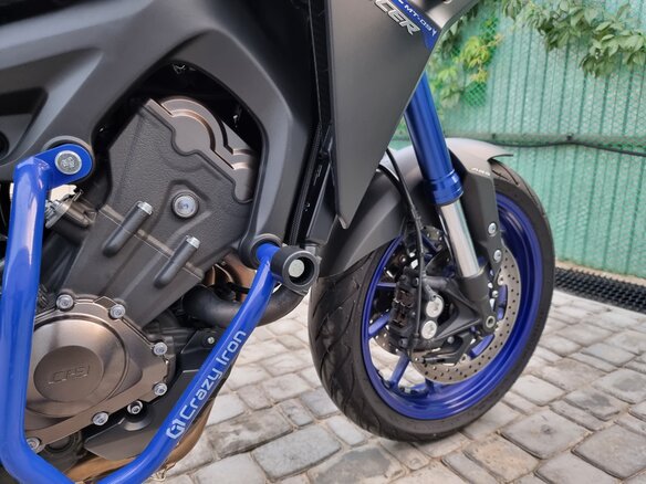 2017 Yamaha MT-09 Tracer (FJ-09), серебристый, 920000 рублей - вид 13