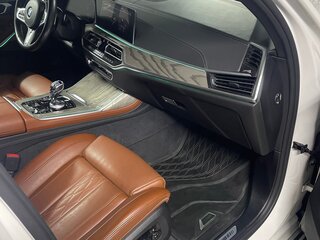 2019 BMW X7 40i I (G07), белый, 8590000 рублей, вид 2