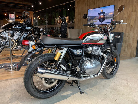 2025 Royal Enfield Interceptor 650, серебристый, 708000 рублей, вид 3