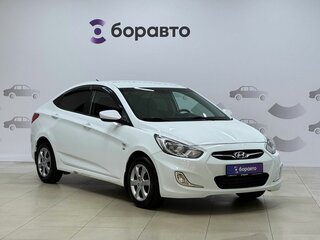 2014 Hyundai Solaris I, белый, 880000 рублей, вид 3