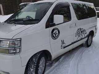 1999 Nissan Elgrand I (E50), белый, 340000 рублей, вид 2