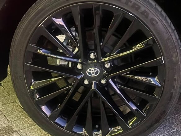 2023 Toyota Camry VIII (XV70) Рестайлинг, чёрный, 2950000 рублей - вид 4