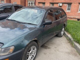 2000 Toyota Corolla VII (E100), зелёный, 250000 рублей, вид 1