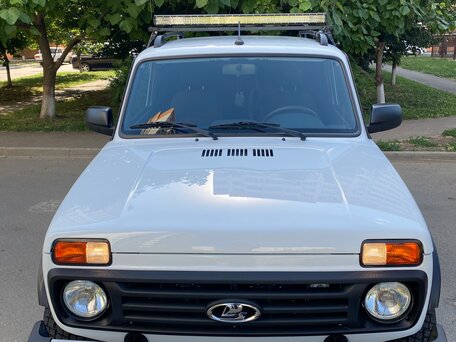 2024 Lada (ВАЗ) Niva Legend Bronto I, белый, 999000 рублей, вид 2