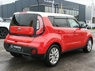 2017 Kia Soul II Рестайлинг, красный, 1451599 рублей, вид 5