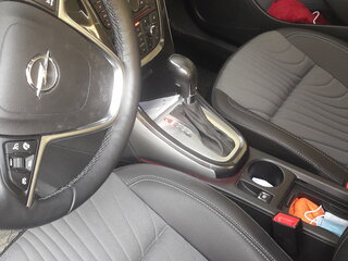 2013 Opel Astra J Рестайлинг, чёрный, 2500000 рублей, вид 3