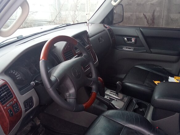 2004 Mitsubishi Pajero III Рестайлинг, серебристый, 1150000 рублей - вид 19