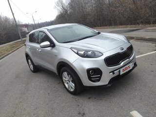 2016 Kia Sportage IV, серебристый, 1800000 рублей, вид 3