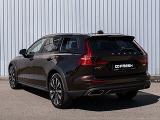 2021 Volvo V60 Cross Country II, коричневый, 4799000 рублей, вид 2