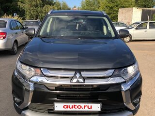 2018 Mitsubishi Outlander III Рестайлинг 2, серый, 1780000 рублей, вид 3