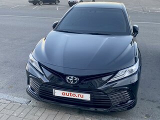 2021 Toyota Camry VIII (XV70) Рестайлинг, чёрный, 4100000 рублей, вид 2